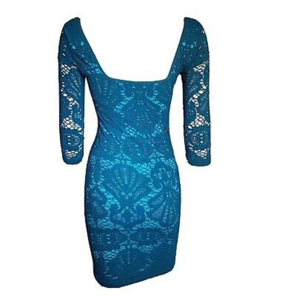 Intamitely Free People Crocet Effect Bodycon NWT  size M-Elegant Blue Lace Dress - Picture 1 of 6